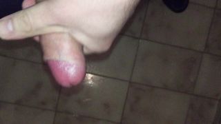 Sega e sborra in mano