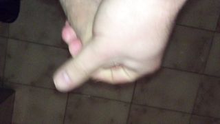 Sega e sborra in mano