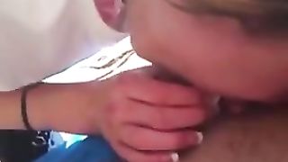 Sbocchina e scopa all'aperto