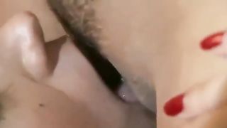 Divora golosa la figa dell'amica