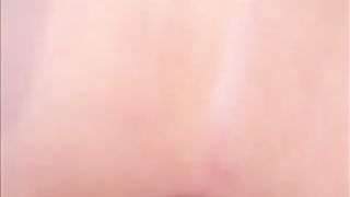 La signora lo prende sino alla sborrata...