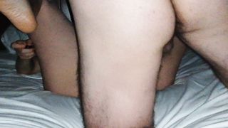 La troia di mia moglie riceve i miei colpi...