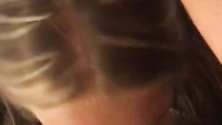 Al mattino la mia bionda mi succhia il cazzo