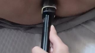 La mia compagna si diverte a sfondarmi il culo