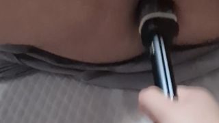 La mia compagna si diverte a sfondarmi il culo