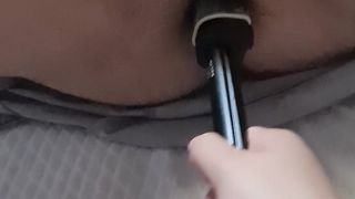 La mia compagna si diverte a sfondarmi il culo