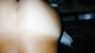 Mi scopo a pecora la mia troia matura in un parcheggio