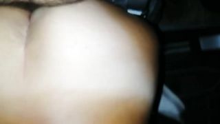 Mi scopo a pecora la mia troia matura in un parcheggio