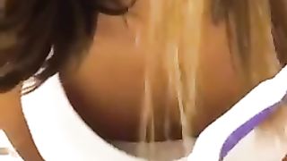 Teen tettona molto figa...