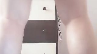 Mi piace masturbarmi a 90 gradi