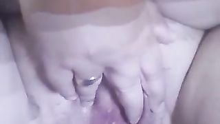 Mi piace masturbarmi a 90 gradi