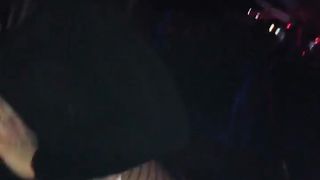 Bacio Lesbico al Night Culb