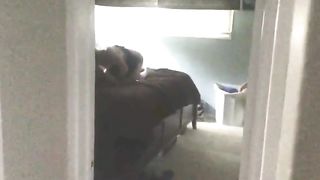 Soldatessa americana scopata duramente e filmata dal marito