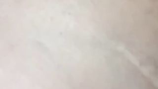 Prendo il sole in giardino nuda