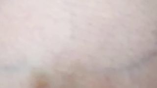 Prendo il sole in giardino nuda