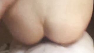 Giovane coppia cuckold