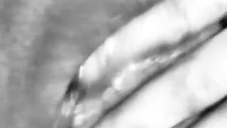 Mi masturbo in macchina