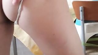 Balla e si masturba la figa la troiona!!!