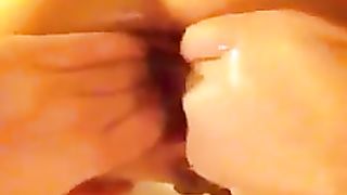 Fisting anal di un morbido culetto
