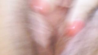 Aspettando un bel cazzone che mi pompi per bene