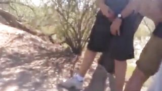 Zona di incontro gay anonima nel parco