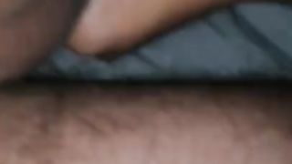 La mia amica si fa inculare mentre sega suo marito