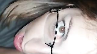 La mia amica si fa inculare mentre sega suo marito