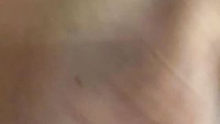 Sborratemi sulle tette...!