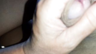 MI ACCAREZZA CAZZO E COGLIONI