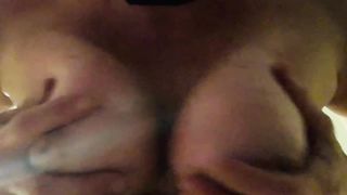 Massaggio alle tette