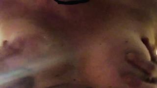 Massaggio alle tette