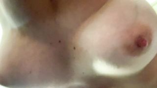 Come ballano le tette...