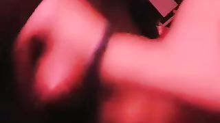 Ragazza succhia fino all'ingoio