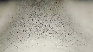 Con le dita si penetra la figa