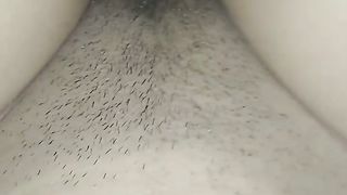 Con le dita si penetra la figa