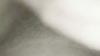 Con le dita si penetra la figa