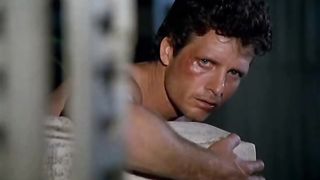 Spiando Debora Caprioglio...