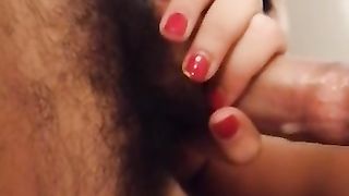 Il suo cazzo esplode nella mia bocca