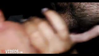 La mia amica me lo succhia avidamente...