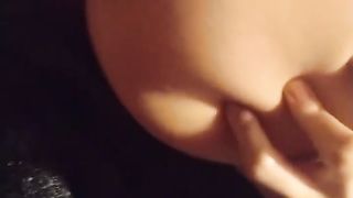 Esibizionista si masturba in cam