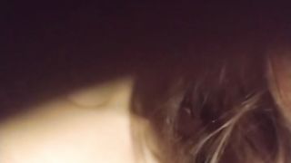 Esibizionista si masturba in cam