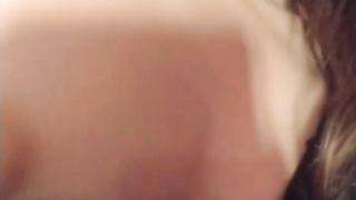 Esibizionista si masturba in cam