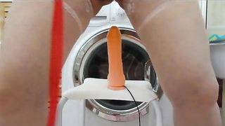 trav gabriella vi mostra il buchino