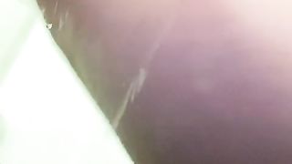 Mia moglie mugola di piacere e squirta...