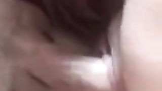 Adoro la sua fica tutta bagnata...