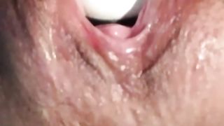 Ha la figa così sfondata...