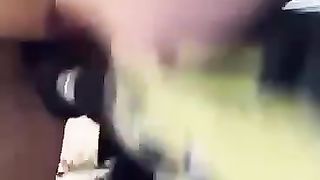 Bionda si trapana la figa