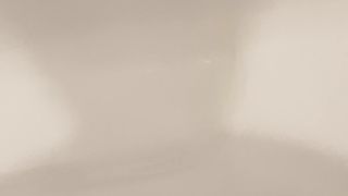 Sborrata in vasca, sega mattutina