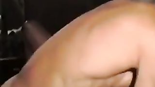 Anna scopata da due immigrati