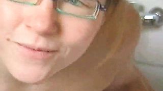 Coppia amatoriale interrazziale scopa in cam